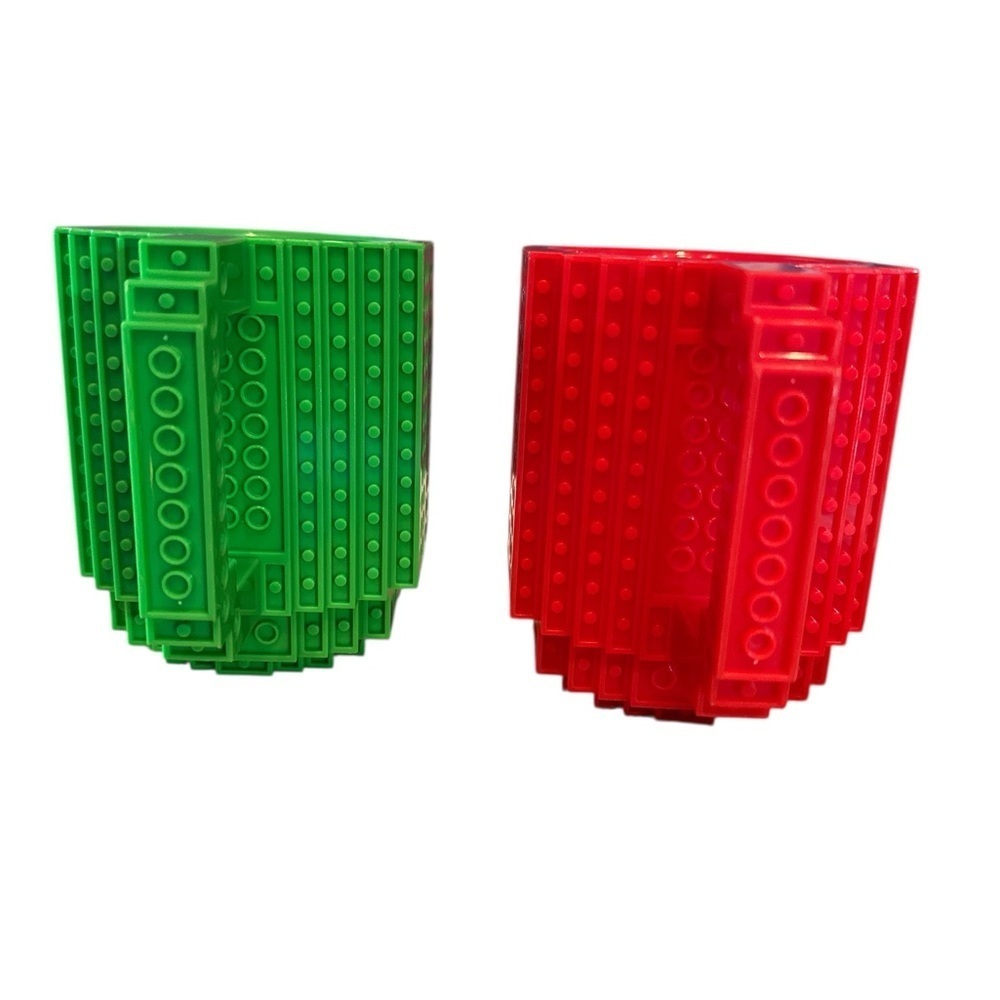 Set of 2 LEGO Build-On Red/Green Mugs 12oz BPA Free Plastic Building Blocks Cups - Picture 2 of 6